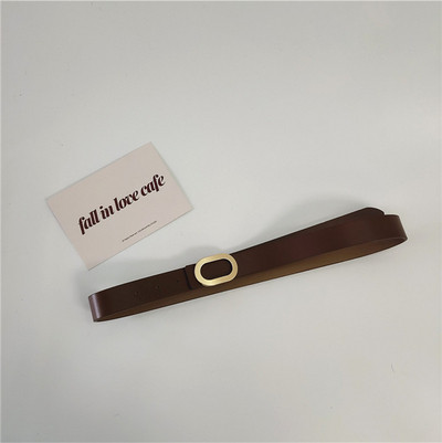 Női bőr öv fém elemmel