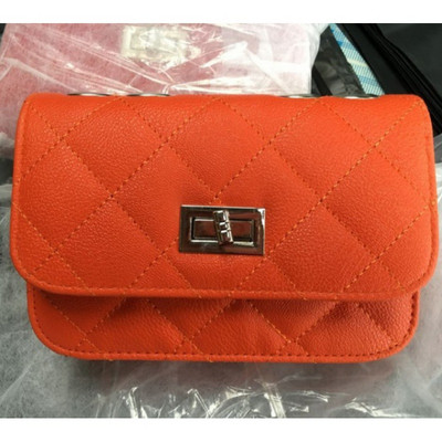 Napi női válltáska és fém csat