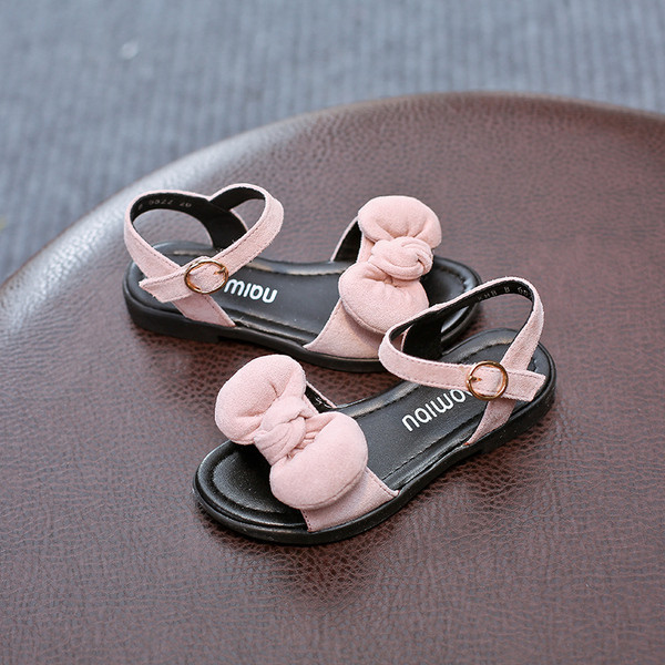 Alkalmi gyerekszandál csattal és szalaggal