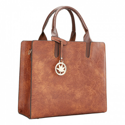 Eko bőrből készült kis női táska fém elemmel