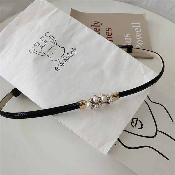 Tanak ženski kožni remen s biserima