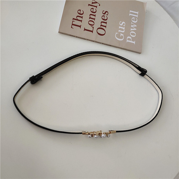 Tanak ženski kožni remen s biserima