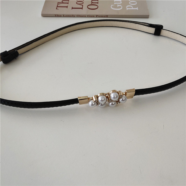 Tanak ženski kožni remen s biserima