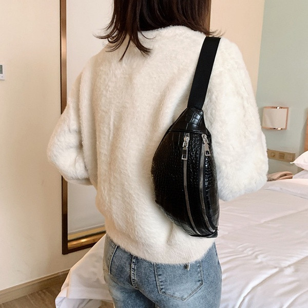 Novi model ženske torbe za struk i rame sa patentnim zatvaračima