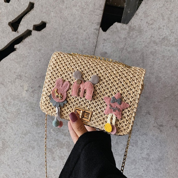 Alkalmi női táska fém csattal