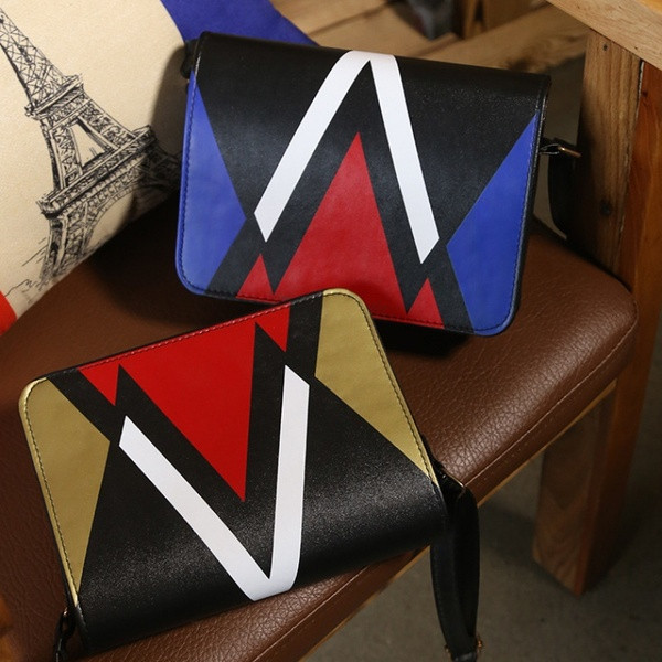 Új modell kis női válltáska rátéttel