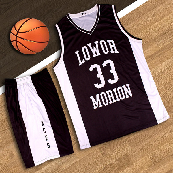 Krepšinio komanda su užrašu