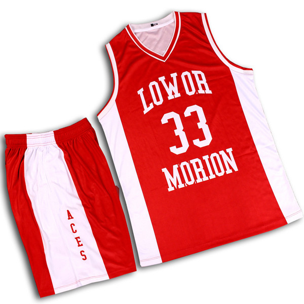 Krepšinio komanda su užrašu