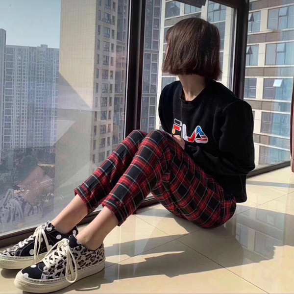 Leopárdmintás, fűzős női tornacipő