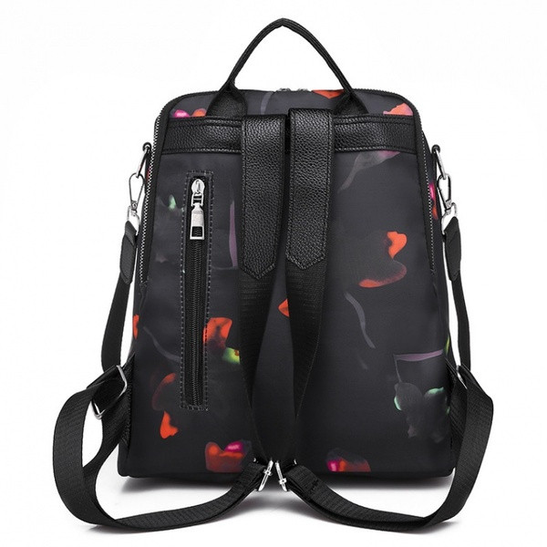 Napi cipzáras női hátizsák - fekete színben