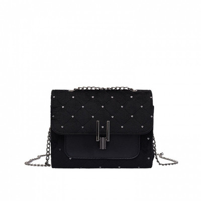 Γυναικεία τσάντα νέο μοντέλο από οικολογικό δέρμα με πούλιες