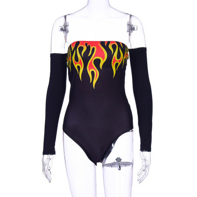 Moodne naiste keha pikkade varrukate ja aplikatsiooniga