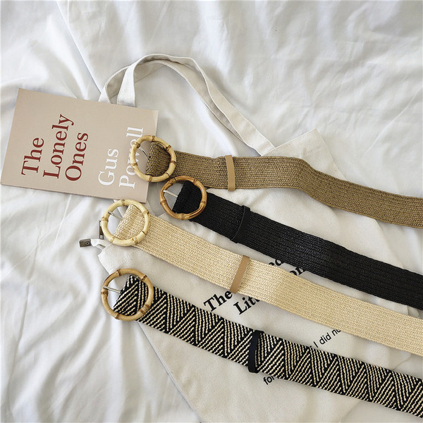 Naiste kootud vöö rõngaga