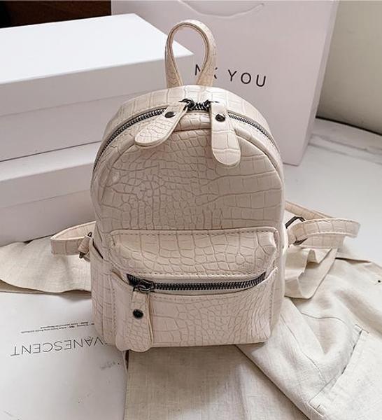 Női bőr táska cipzárral