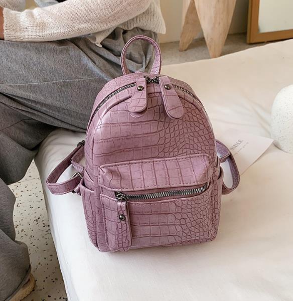 Női bőr táska cipzárral