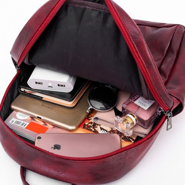 Új modell női hátizsák műbőrből, fém elemmel