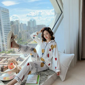 Női pizsama két részből, zsebbel és változatos applikációkkal