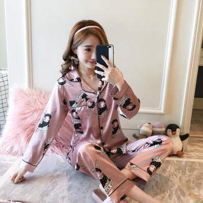 Női pizsama két részből, zsebbel és változatos applikációkkal