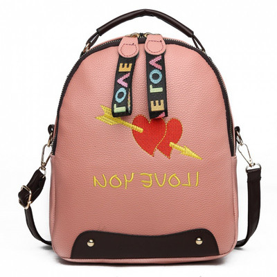 Modern kisméretű női hátizsák műbőrből, hímzéssel