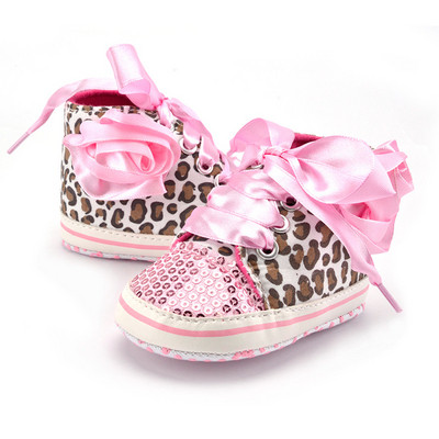 Laste litrite ja lipsudega beebikingad