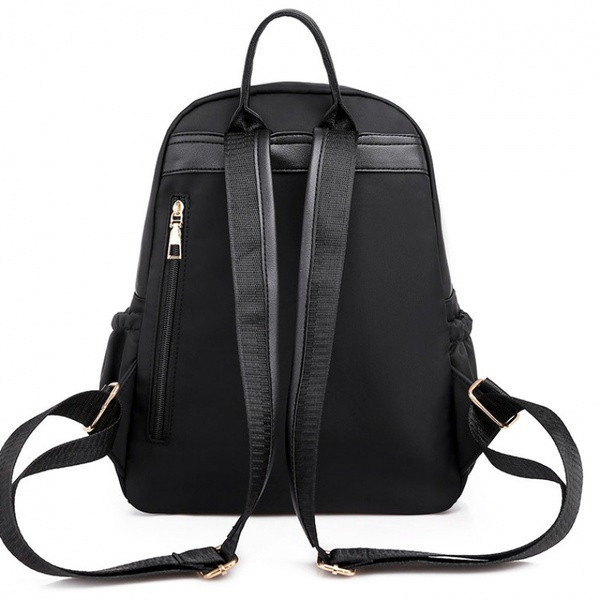 Hétköznapi női hátizsák új modellje cipzárral