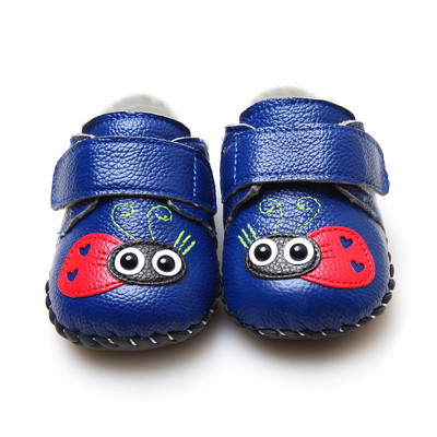 Cipelice za bebe s patchwork vezom i bubamarama