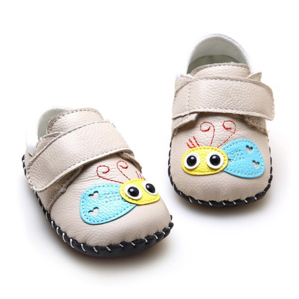 Cipelice za bebe s patchwork vezom i bubamarama