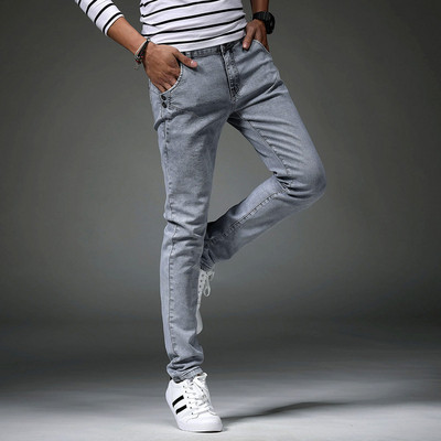 Ανδρικά τζιν σε ανοιχτό χρώμα