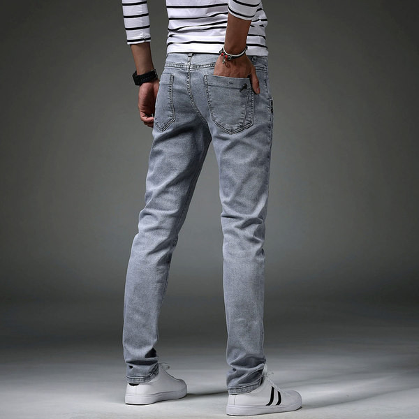 Ανδρικά τζιν σε ανοιχτό χρώμα