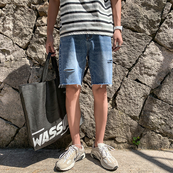 Kék színű, zsebes férfi alkalmi 3/4-es farmernadrág