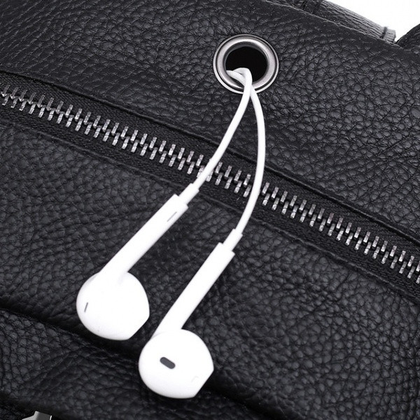 Μοντέρνο γυναικείο σακίδιο - σε μαύρο και ασημί με απλικέ ελέφαντα