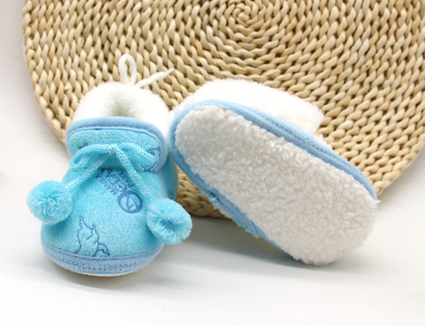 Kūdikių bateliai su minkštu pamušalu ir raišteliais