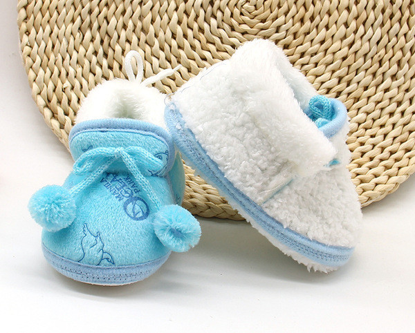 Kūdikių bateliai su minkštu pamušalu ir raišteliais