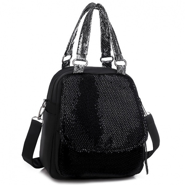 Μοντέρνο γυναικείο σακίδιο με πούλιες και φερμουάρ