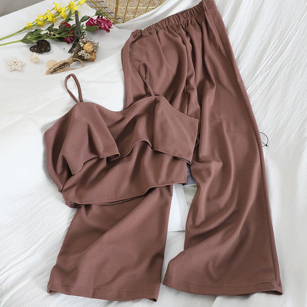 Női készlet vékony pántokkal és hosszú nadrággal