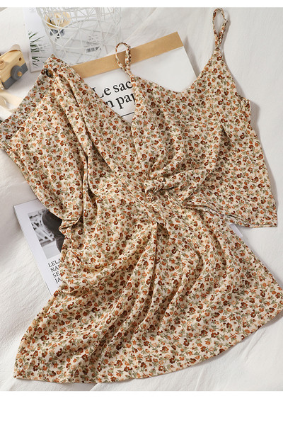 Modern női szett virágmintás felsőből és szoknyából
