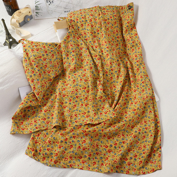 Modern női szett virágmintás felsőből és szoknyából