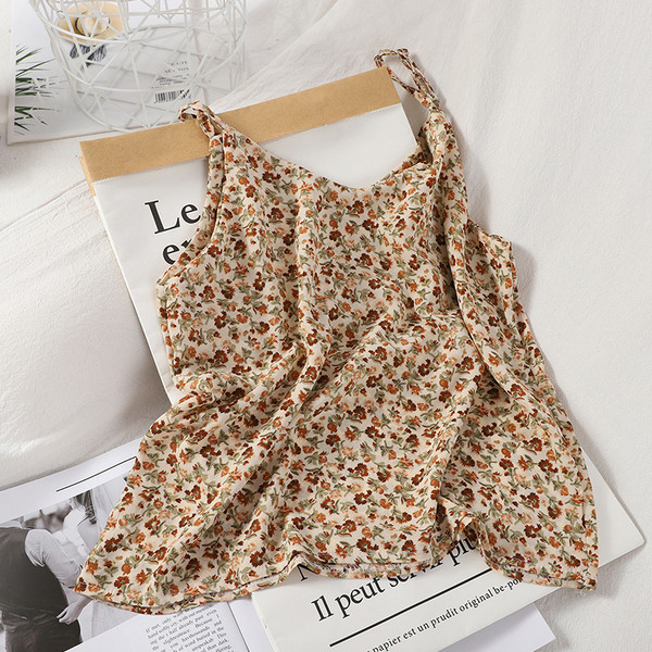 Modern női szett virágmintás felsőből és szoknyából