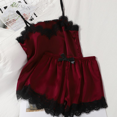 Γυναικεία πιτζάμα - σορτς και φανελάκι με δαντέλα