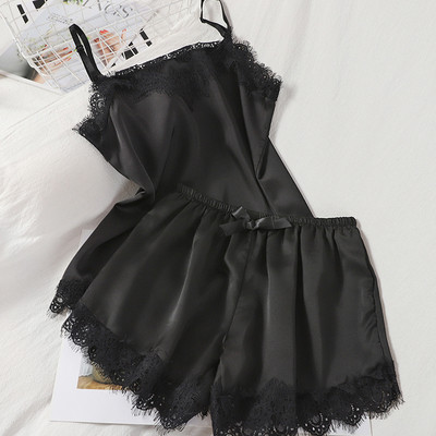 Γυναικεία πιτζάμα - σορτς και φανελάκι με δαντέλα