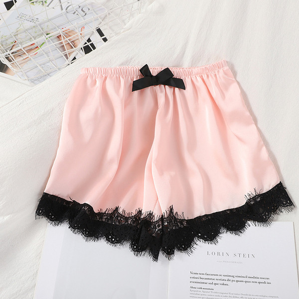 Γυναικεία πιτζάμα - σορτς και φανελάκι με δαντέλα