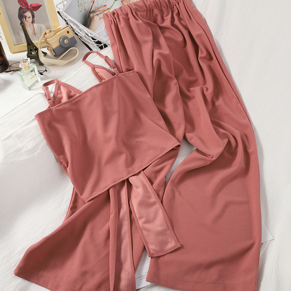 Modern női rövid felső szett vékony pánttal és nadrággal