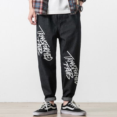 Feliratos férfi farmer széles modell