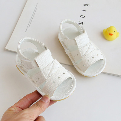 Μοντέρνα παιδικά παπούτσια με λουράκια βελκρό 