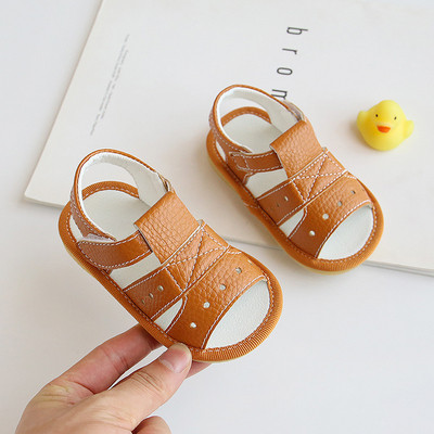 Μοντέρνα παιδικά παπούτσια με λουράκια βελκρό 