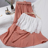 Modern női csipke melltartó és szoknya szett magas derékkal és övvel