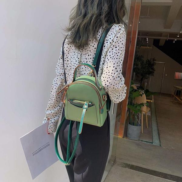 Modern női hátizsák eko bőrből, cipzárral