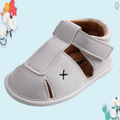 Παιδικά παπούτσια κλασικό μοντέλο με λουράκια βελκρό