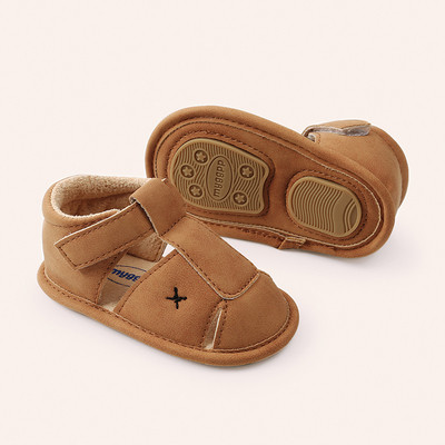 Παιδικά παπούτσια κλασικό μοντέλο με λουράκια βελκρό