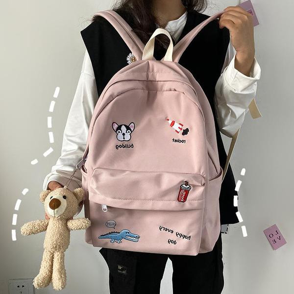 Mindennapi női hátizsák hímzéssel - diákoknak is alkalmas